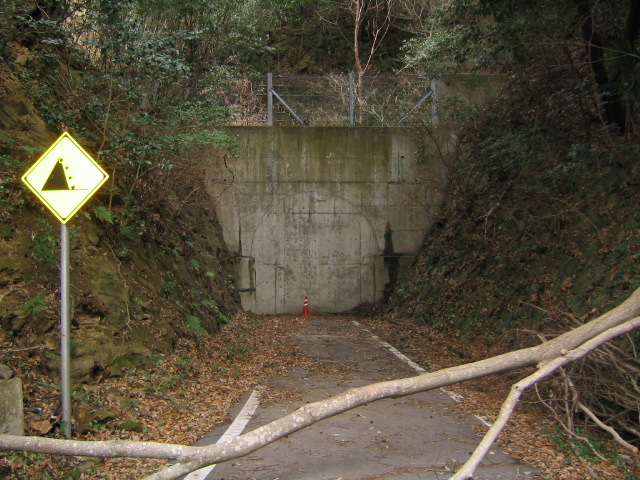 石井トンネル